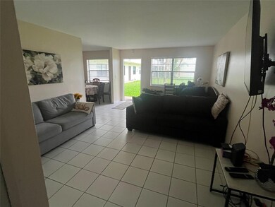 unlisted-address, Dania Beach, FL 33004 - photo 6