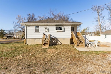 301 W Watson St, Pacific, MO 63069 - photo 5