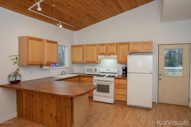 3325 Moose St-3