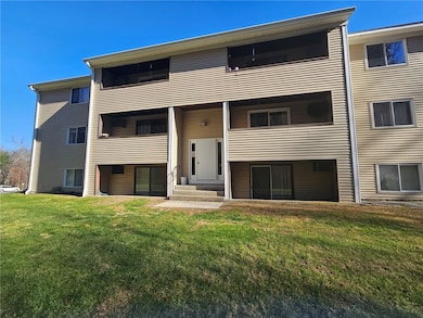 129 Quaker Hwy unit 6, Uxbridge, MA 01569 - photo 3