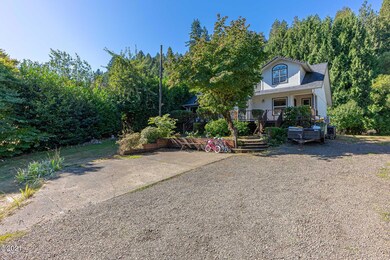Exterior-Driveway