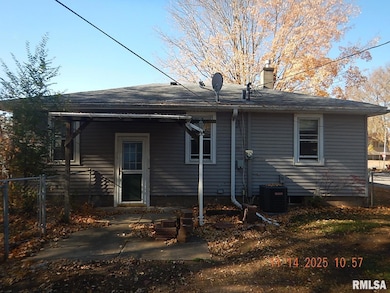 814 4th St, Colona, IL 61241 - photo 7