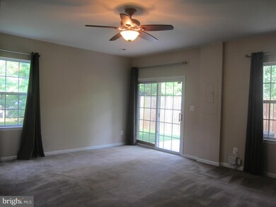 10196 Pale Rose Loop, Bristow, VA 20136 - photo 4