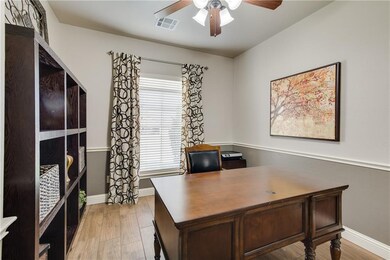 512 NW 193rd St, Edmond, OK 73012 - photo 6