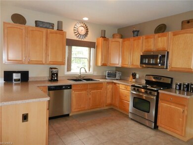 9661 Amberwood Ct, Broadview Heights, OH 44147 - photo 5