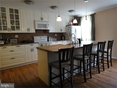 2875 Tremont St, Philadelphia, PA 19136 - photo 6