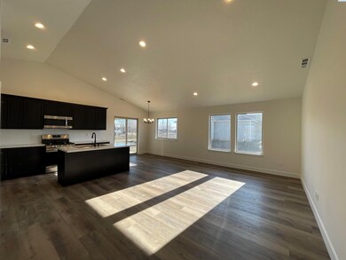 2108 W 5th St, Grandview, WA 98930 - photo 3