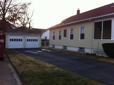 27 Delmar Ave, Providence, RI 02907 - photo 5