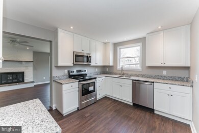 415 W 8th St, Lansdale, PA 19446 - photo 7