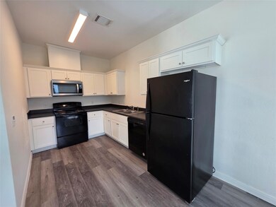 6223 Lacey Oak Dr, Hitchcock, TX 77563 - photo 4