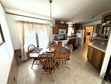 2073 Sunset Ln, Belvidere, IL 61008 - photo 4