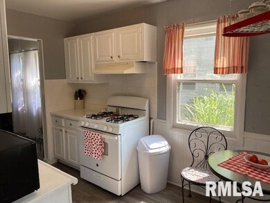 2607 W 71st St, Davenport, IA 52806 - photo 7