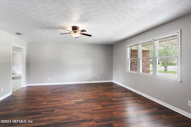 1175 Grove Park Blvd, Jacksonville, FL 32216 - photo 4