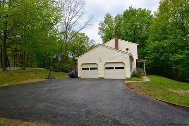 33 Knollwood Dr, Saratoga Springs, NY 12866 - photo 3