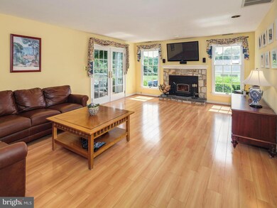 545 Valley View Rd, Towson, MD 21286 - photo 3