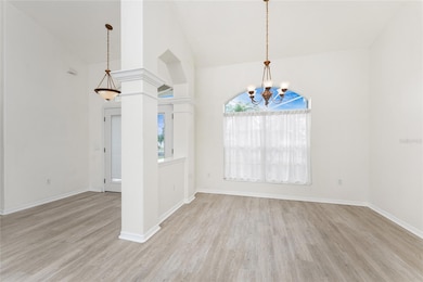 Dining room/entrance