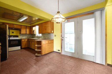 8-web-or-mls-3520-race-st
