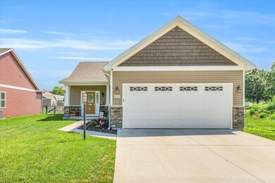 403 E Overton St, Tuscola, IL 61953 - photo 2