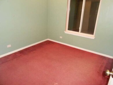 2130 Aberdeen Dr, Carpentersville, IL 60110 - photo 5