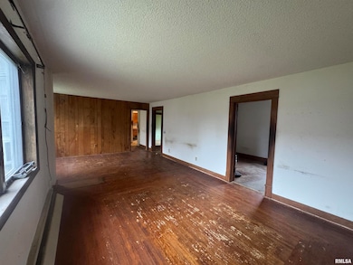 1534 39th St, Rock Island, IL 61201 - photo 4