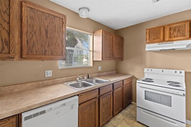 2200 Peach Ave unit 4, Bay City, TX 77414 - photo 7