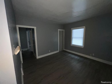 13763 Sparling St, HamtraMcK, MI 48212 - photo 7