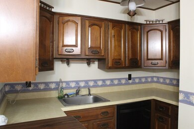 20 Almont Ave, Worcester, MA 01604 - photo 2