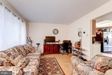 12012 Dove Cir, Laurel, MD 20708 - photo 6