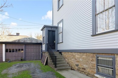 63 Kay St unit 3, Newport, RI 02840 - photo 4