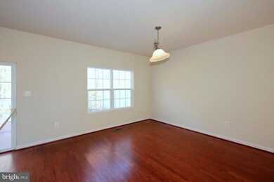 8523 Crooked Tree Ln, Laurel, MD 20724 - photo 5