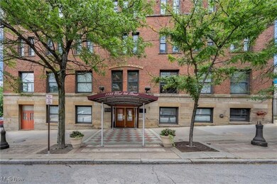 Apartment 92 Water Street unit 412, Cleveland, OH 44113 - photo 2