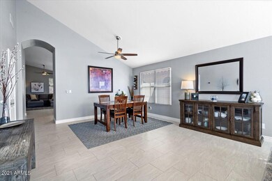 0004-04-Dining Room
