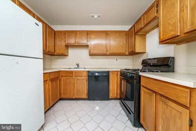 28 Wyndmoor Dr, Hightstown, NJ 08520 - photo 7