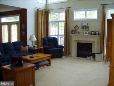 3617 Stonewall Manor Dr, Triangle, VA 22172 - photo 6