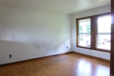 Living room, new wood laminate floors