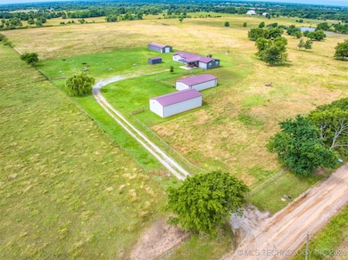 2510 E Davis Rd, Durant, OK 74701 - photo 2