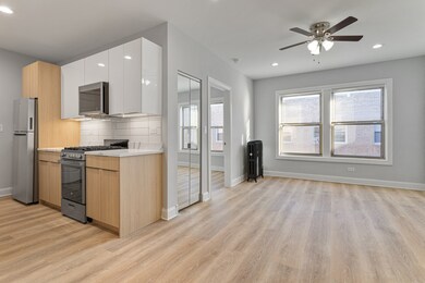 1633 W Chase Ave unit 1L, Chicago, IL 60626 - photo 2