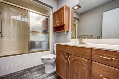 Edgewood - 10621 (3)