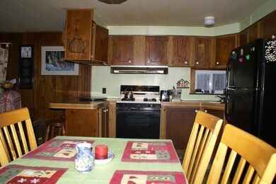 7 Dining area