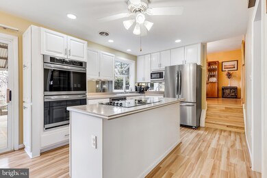 14804 Mistletoe Ct, Silver Spring, MD 20905 - photo 5