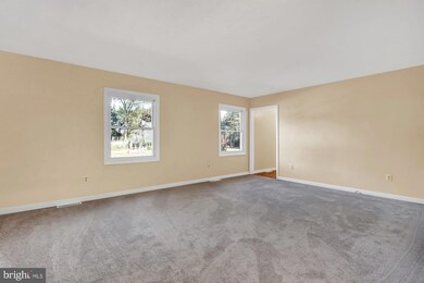 936 E Walnut St, Palmyra, PA 17078 - photo 5