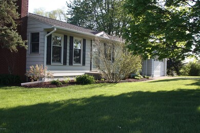 8384 36th St SE, Ada, MI 49301 - photo 2