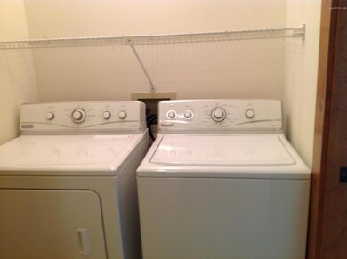 122 Duck Hollow Cir, Stroudsburg, PA 18360 - photo 6