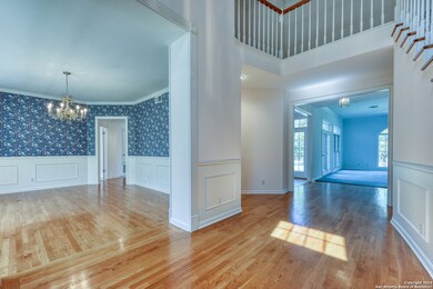 9512 Majestic Oak Cir, San Antonio, TX 78255 - photo 3