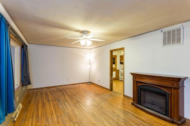 1309 W Worley St-2