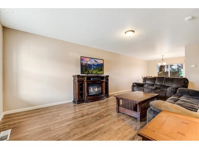 719 Garden Ct, Molalla, OR 97038 - photo 5