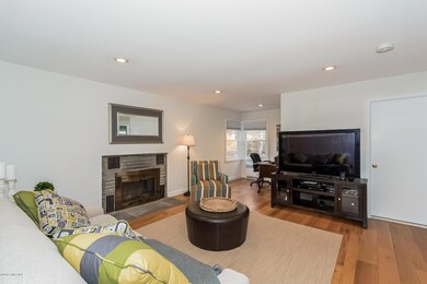 84 Cognewaugh Rd, Cos Cob, CT 06807 - photo 4