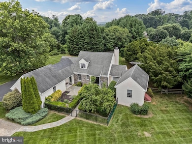 384 Lenni Rd, Aston, PA 19014 - photo 2