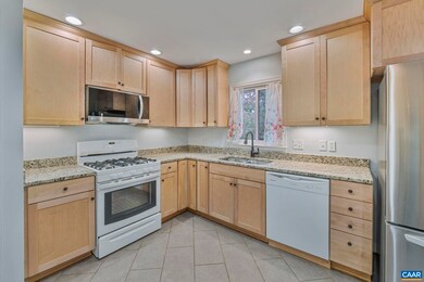 676 Victorian Ct, Charlottesville, VA 22901 - photo 7