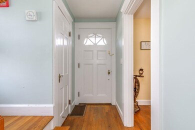 7 Spruce St, Nashua, NH 03060 - photo 3